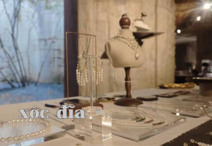 Phòng trưng bày trang sức thông minh